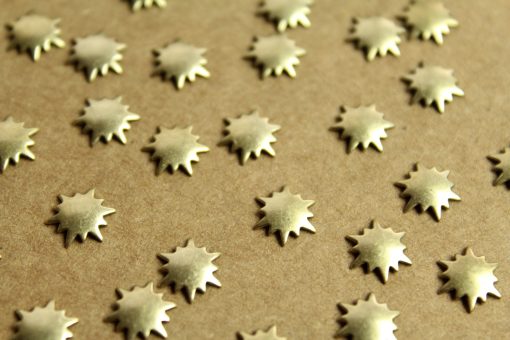 18 pc. Tiny Antique Brass Plated Sunbursts : 9mm - made in USA | AB-158