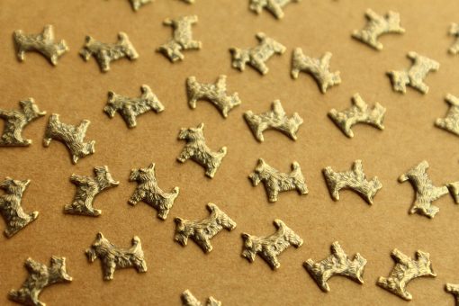 10 pc. Tiny Antique Brass Plated Scottish Terrier Dogs: 8mm by 7mm - made in USA | AB-258