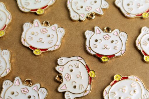 6 pc. Enameled Maneki-neko Cat Head Charms, 21mm x 24mm | MIS-301