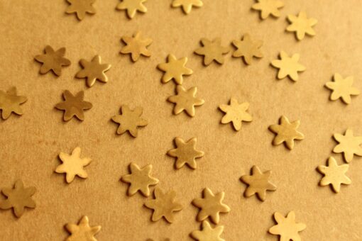 20 pc. Tiny Raw Brass Flower Shapes: 7.5mm diameter - made in USA | RB-1338