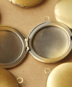 2 pc. Antiqued Brass Round Lockets 32mm x 36mm | LOC-046