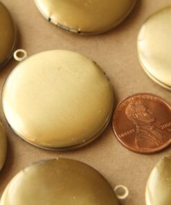 2 pc. Antiqued Brass Round Lockets 32mm x 36mm | LOC-046