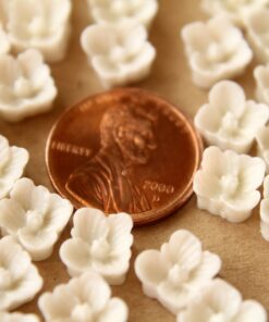 10 pc. White Sakura Blossom Cabochon 7mm | RES-448