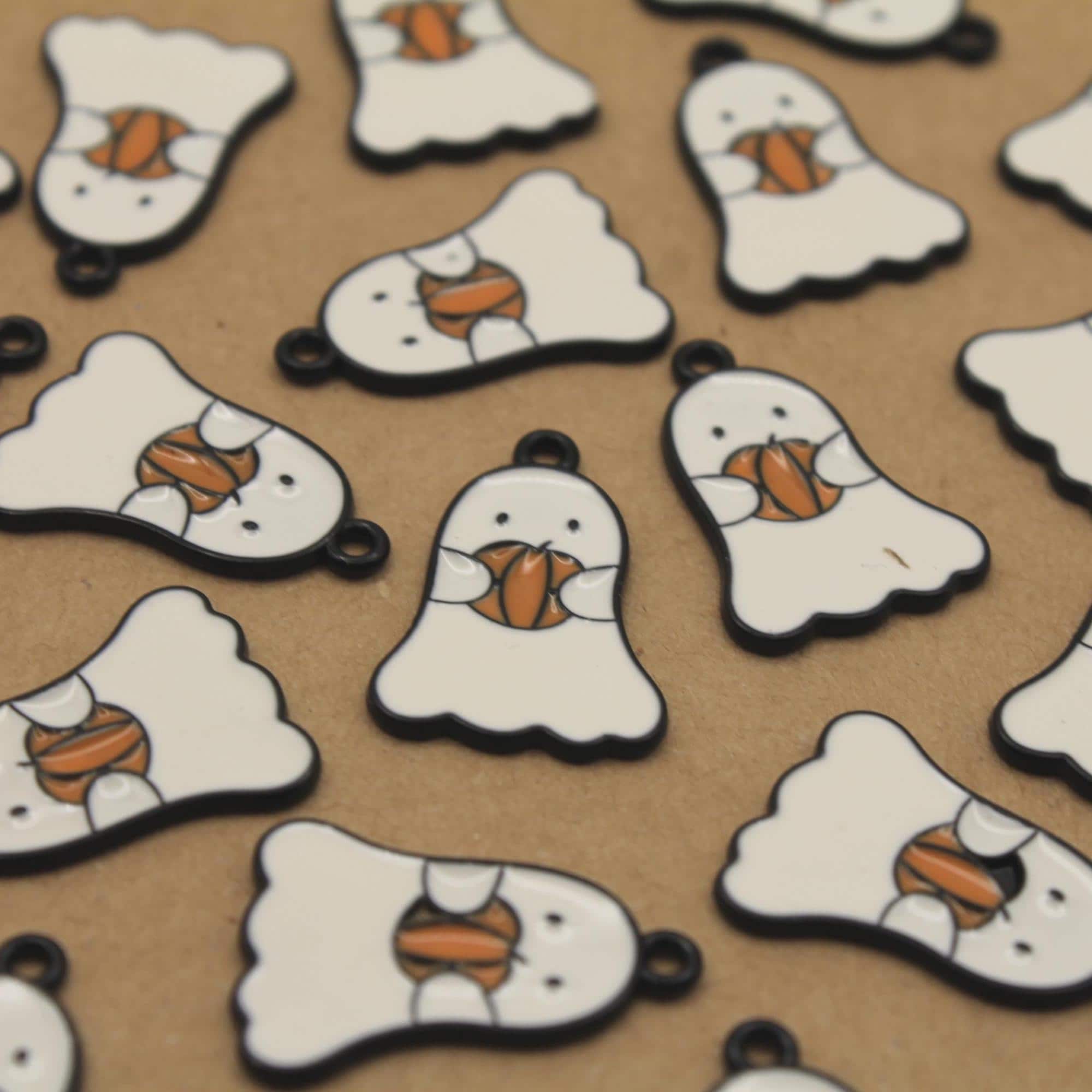 8 pc. Enameled Ghost with Pumpkin Charms, 22mm x 15mm | TMP-041