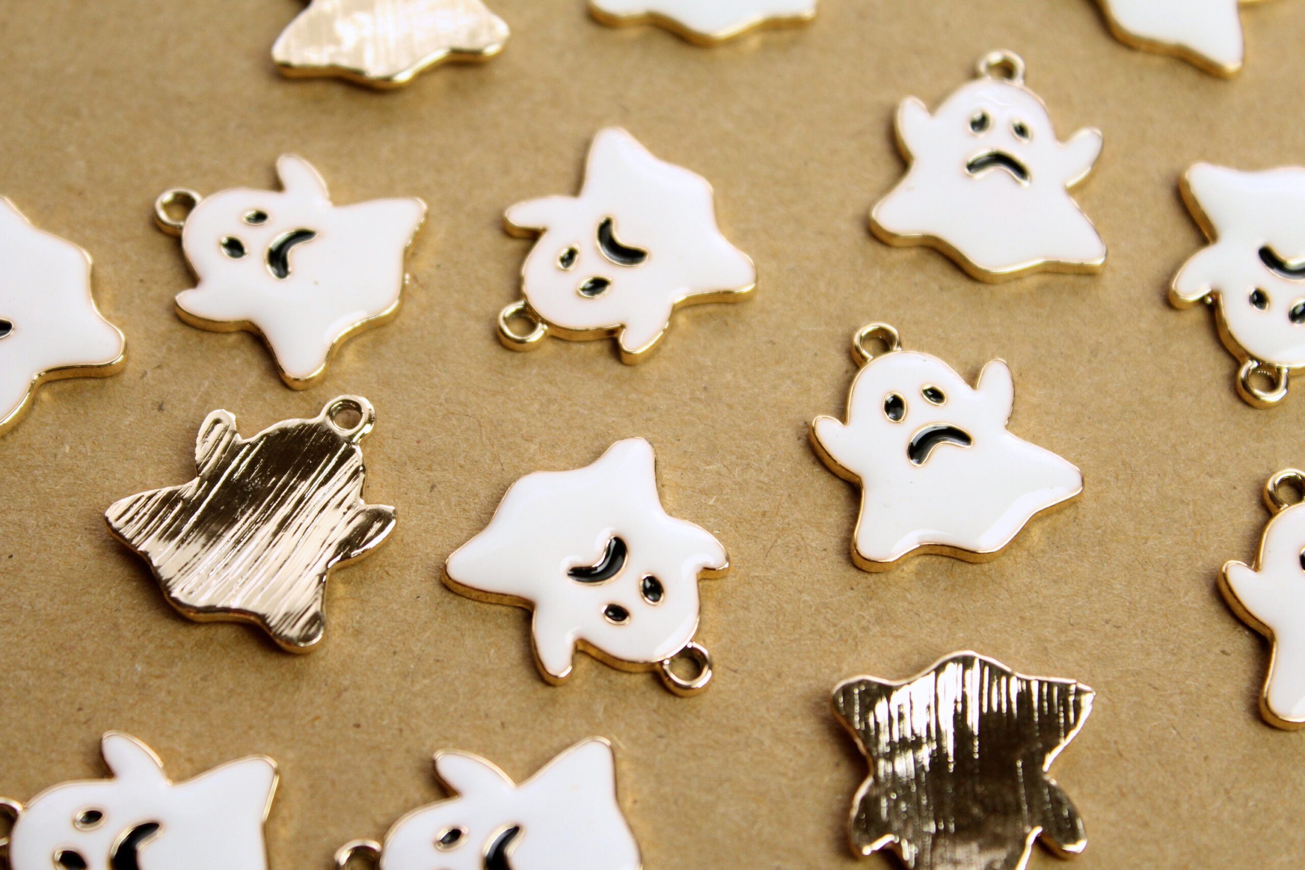 6 pc. Halloween Ghost Charms, 20.5mm x 18mm White Ghost, Spooky Ghost, Halloween Costume, Sheet Phantom Spirit | MIS-154*