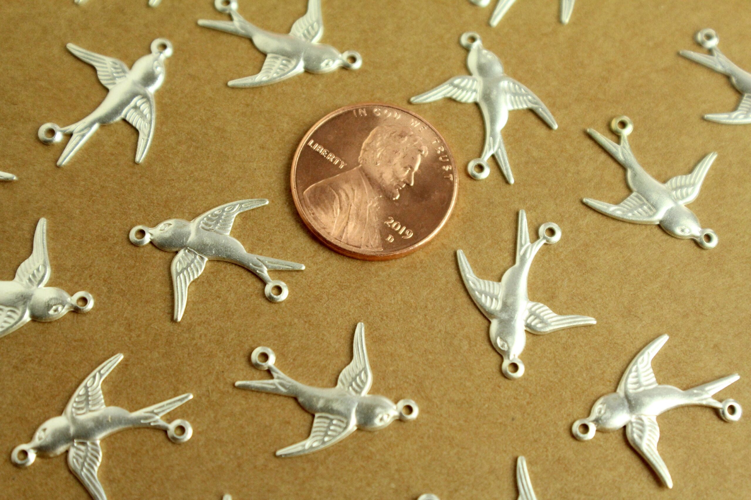 6 pc. Silver Plated Brass 2 Loop Bird Connector Facing Right Sparrow Swallow Songbird Flying West Spring Summer Birds Flight Nature | SI-393