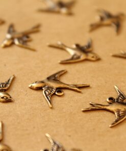 5 pc. Antiqued Brass Plated 1 Loop Bird Charm Facing Right - made in USA | AB-041