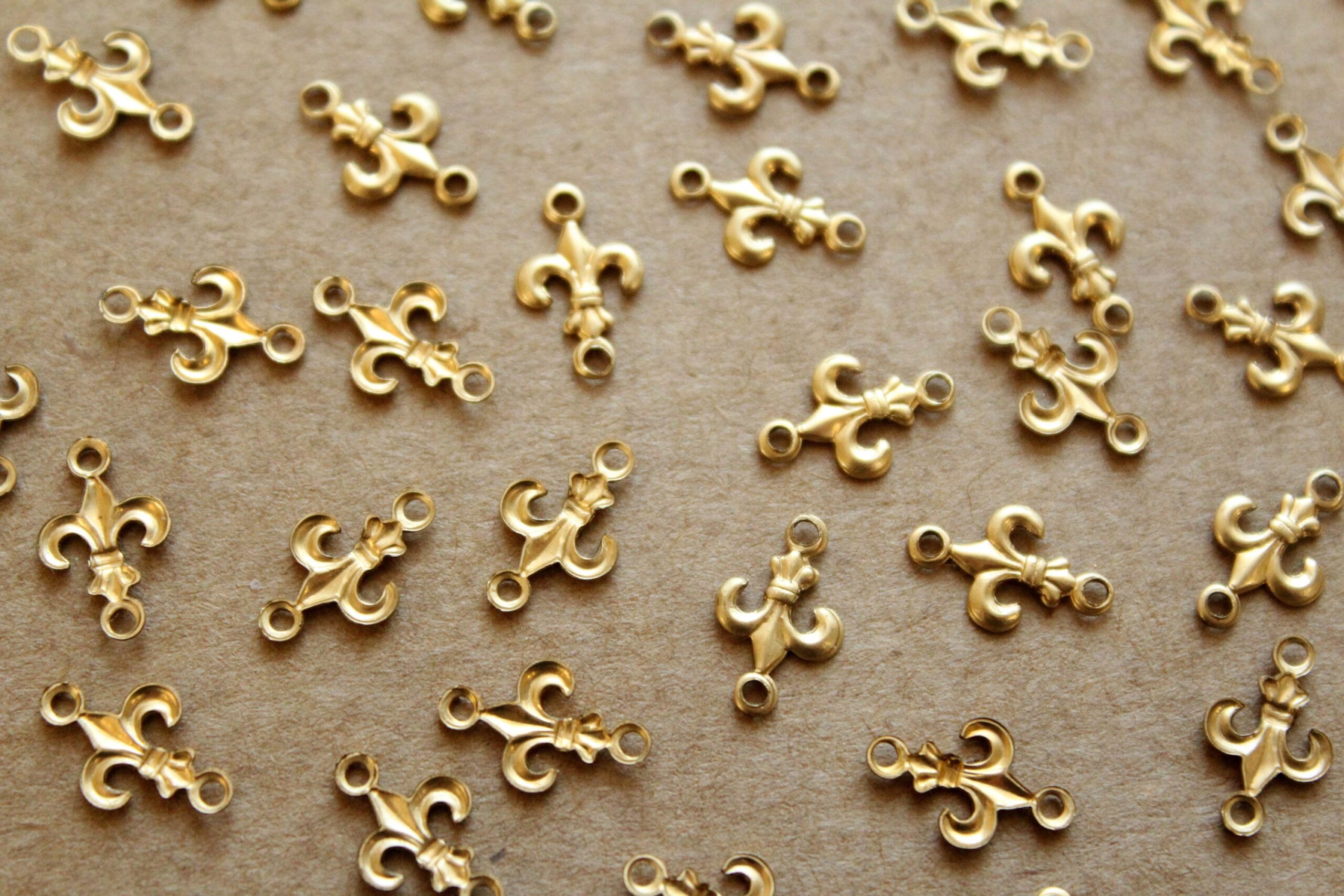 20 pc. Tiny Raw Brass Fleur de Lis Connectors: 12mm by 7mm - made in USA | RB-1158