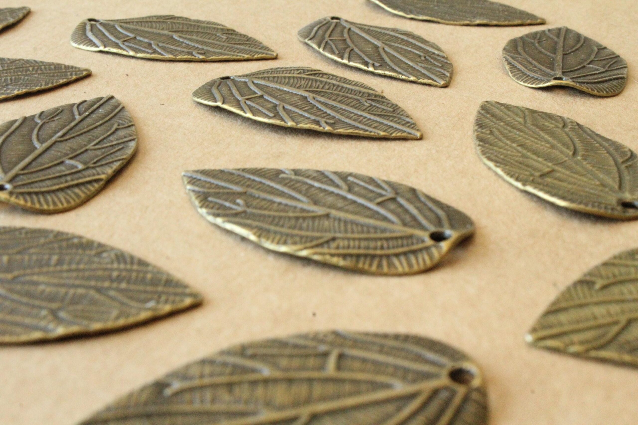 12 pc. Antique Bronze Veined Leaf Pendants, 38mm x 21mm | TMP-003