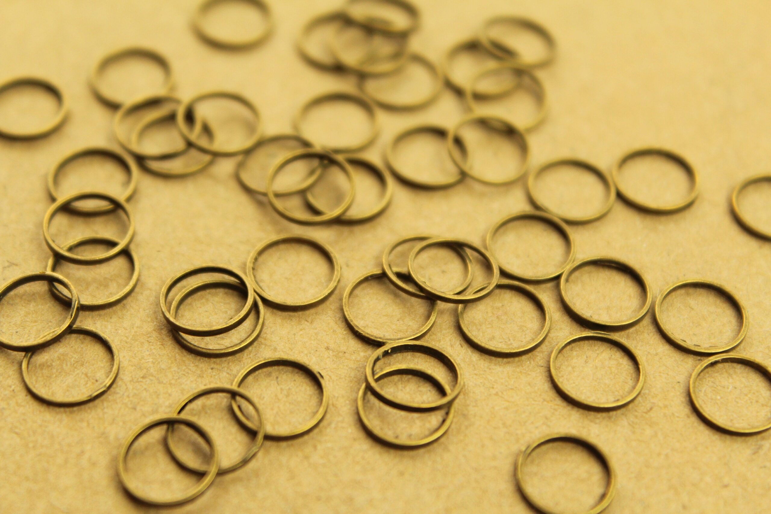100 pc. Antique Bronze Circle Links: 8mm diameter | FI-027*