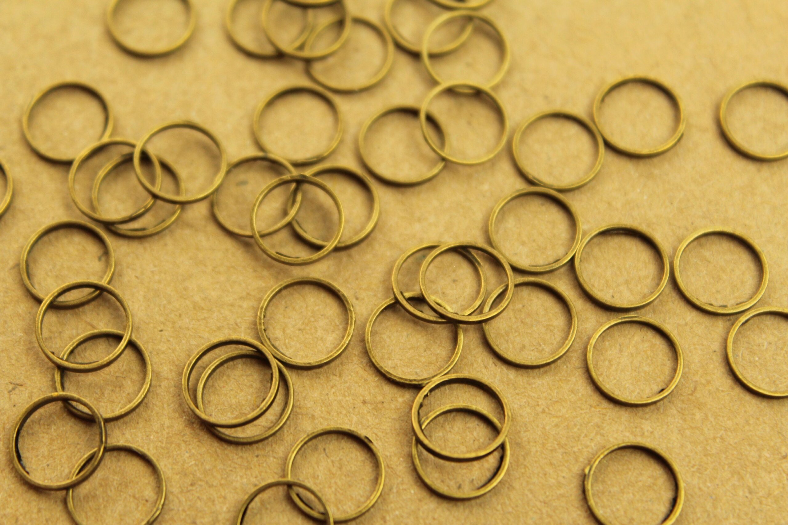 100 pc. Antique Bronze Circle Links: 8mm diameter | FI-027*