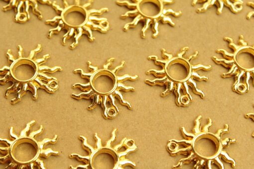 10 pc. Gold Plated Sun Charms, 25mm x 25mm | MIS-121*